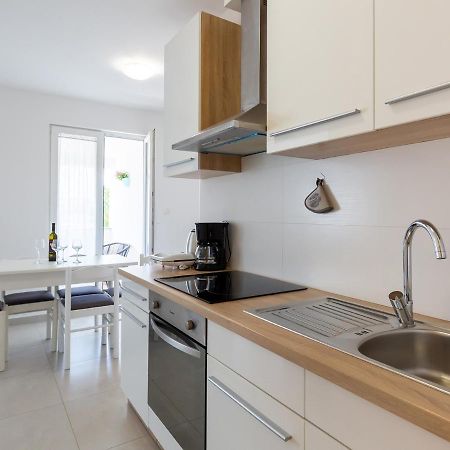Amoroso Apartment 200M From Sea Porec Ngoại thất bức ảnh