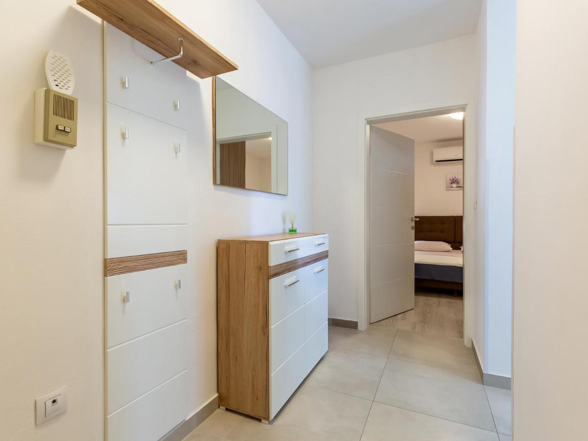 Amoroso Apartment 200M From Sea Porec Ngoại thất bức ảnh