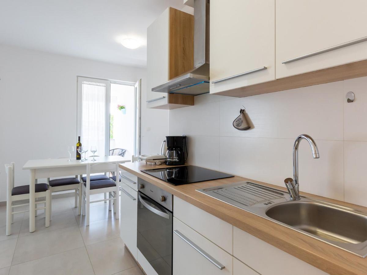 Amoroso Apartment 200M From Sea Porec Ngoại thất bức ảnh