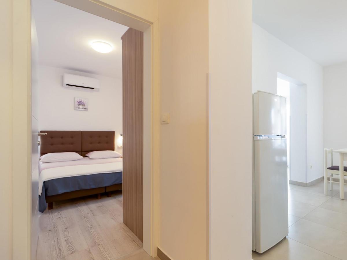 Amoroso Apartment 200M From Sea Porec Ngoại thất bức ảnh